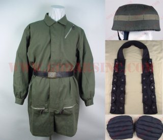 WWII German Fallschirmjager Type1 Plain Green Jump Smock, Bandoleer, Knee Pads, Helmet Cover